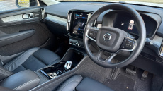 Volvo XC40 2.0 B4P Ultra Dark 5dr Auto Petrol Estate